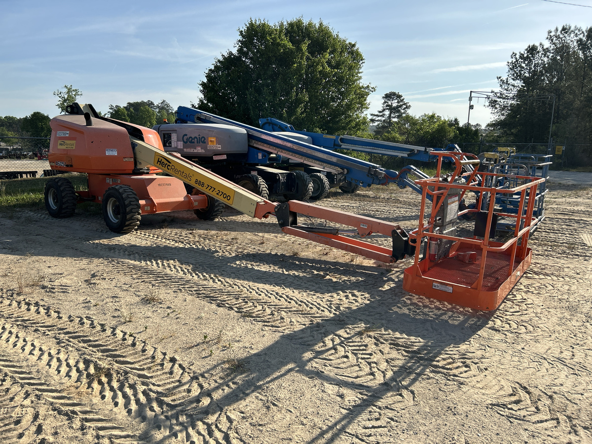 2018 JLG 460SJ-3