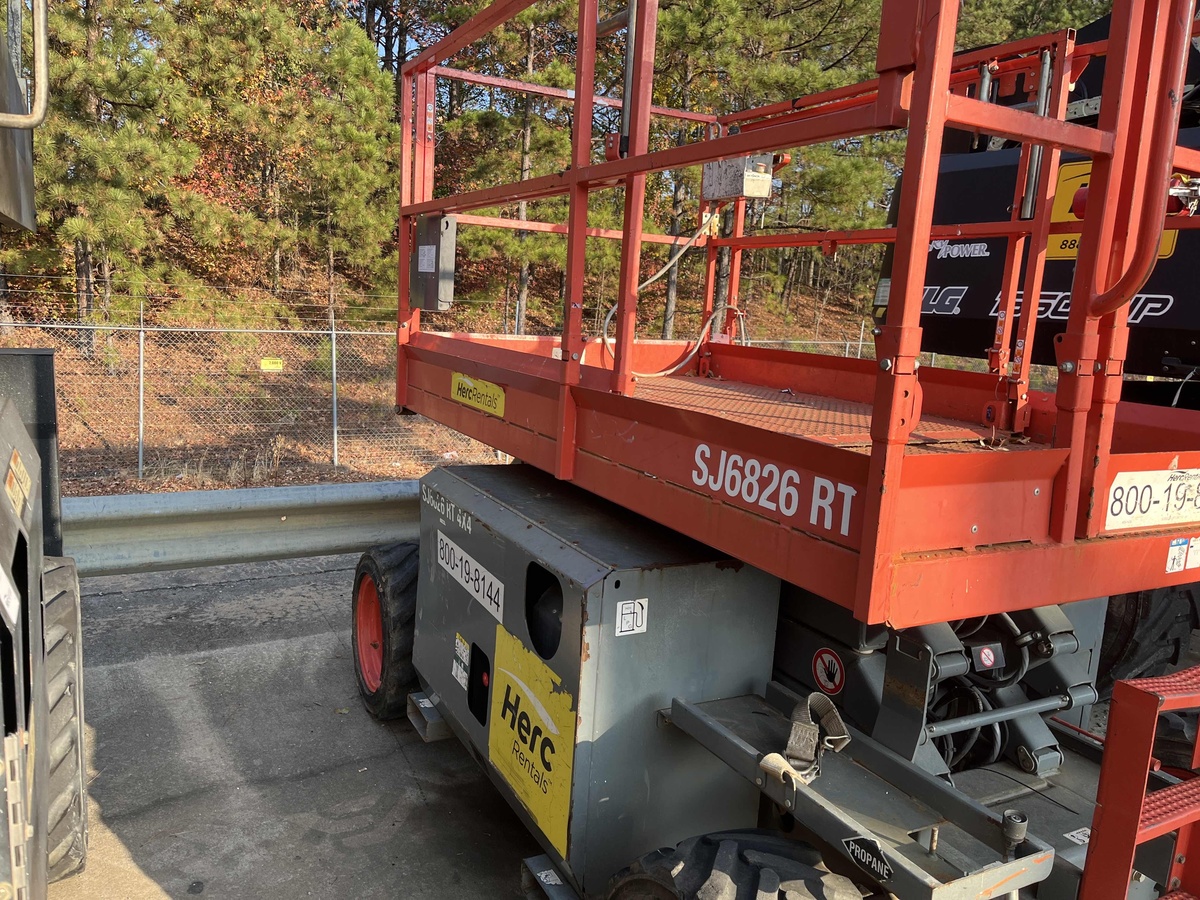 2018 Skyjack SJ-6826RT-2