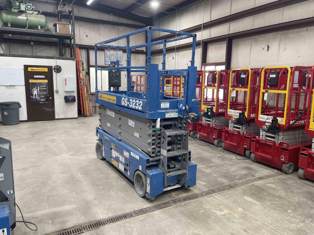 2016 Genie GS-3232