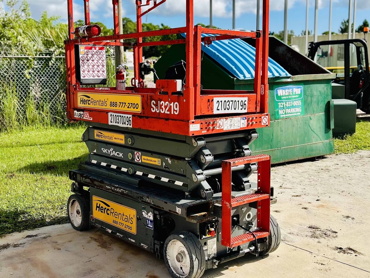 2022 Skyjack SJ3219-2