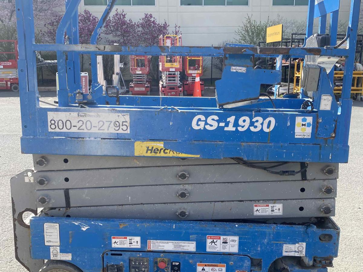 2018 Genie GS-1930