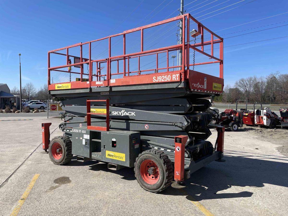 2017 Skyjack SJ9250 RT