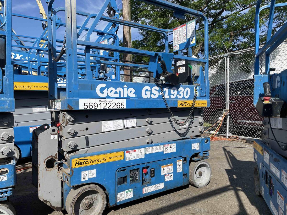 2018 Genie GS-1930