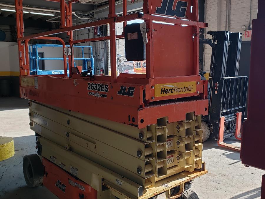 2016 JLG 2632ES