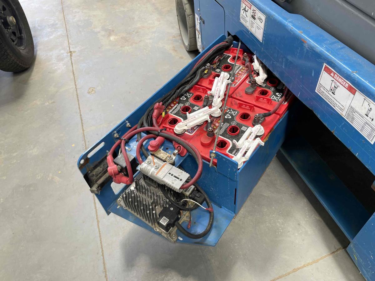 2017 Genie GS-3232-3