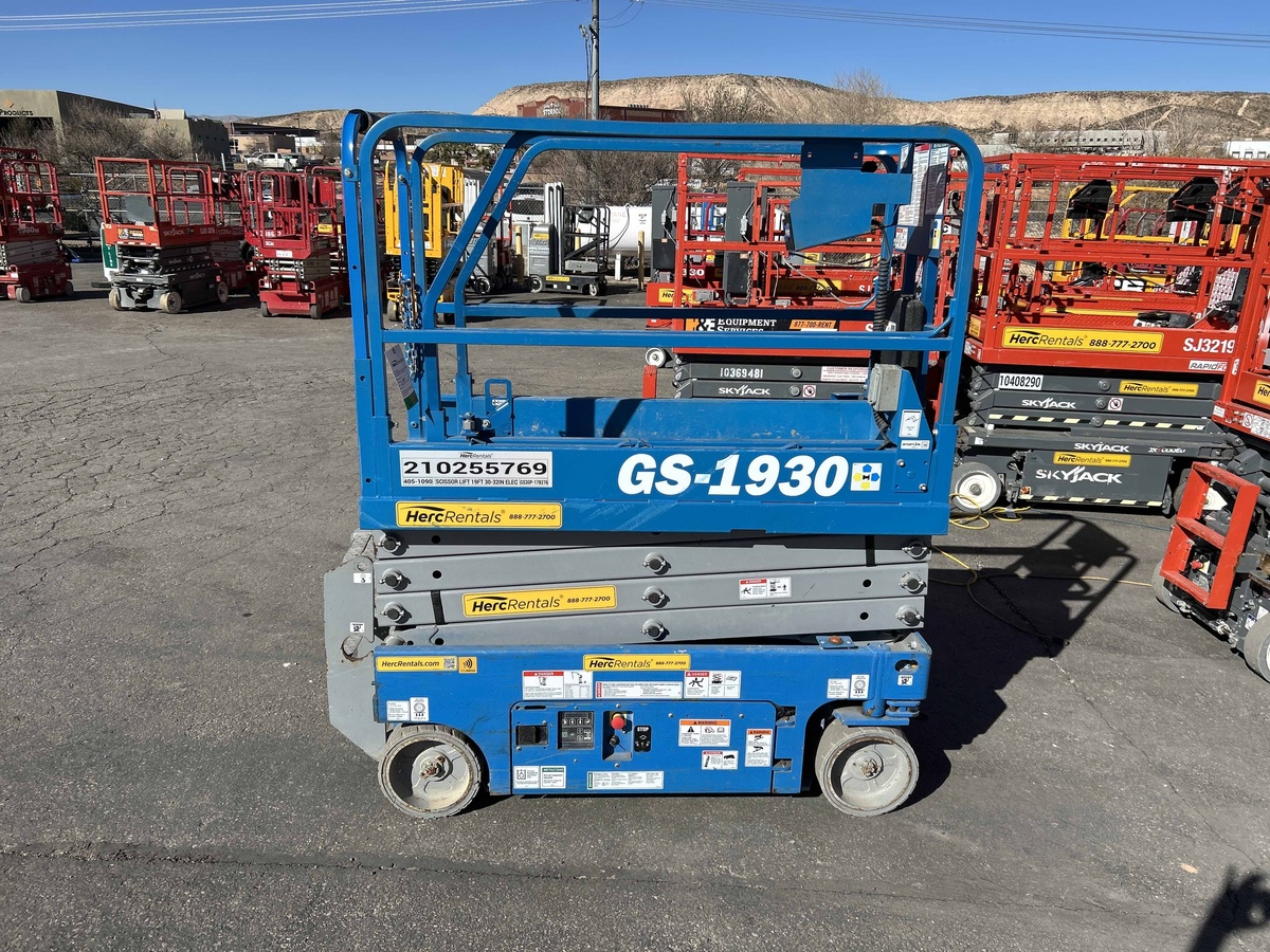 2018 Genie GS-1930