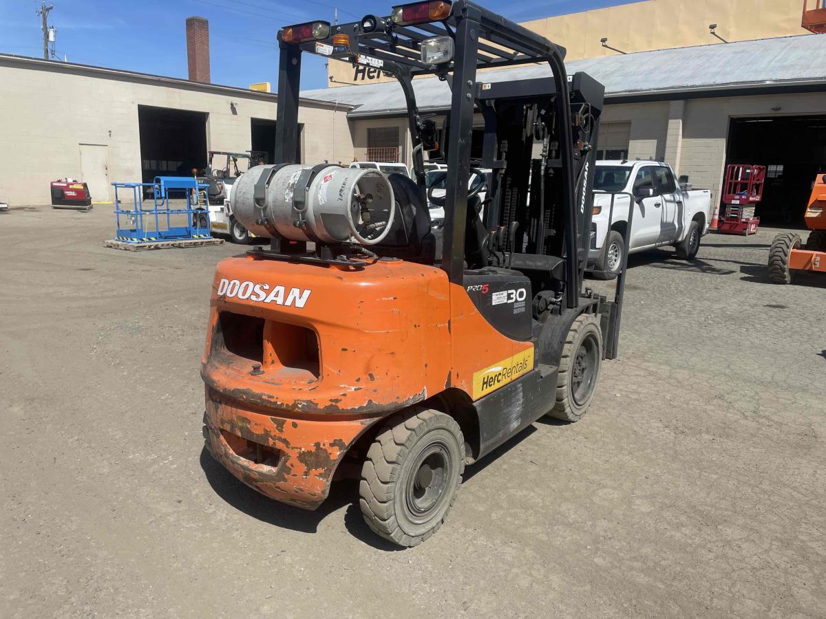 2017 Doosan G30E-5-2