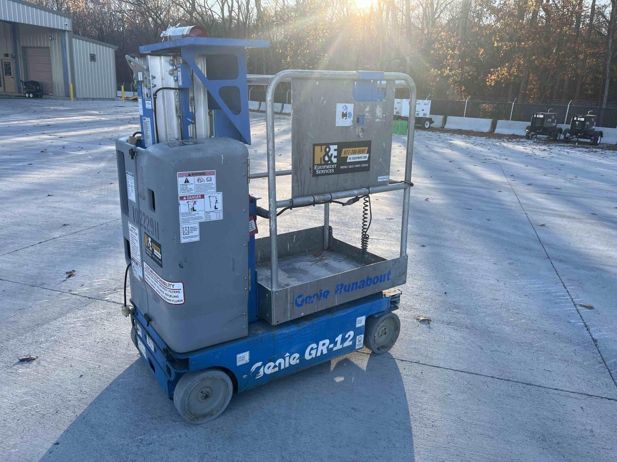 2017 Genie GR-12