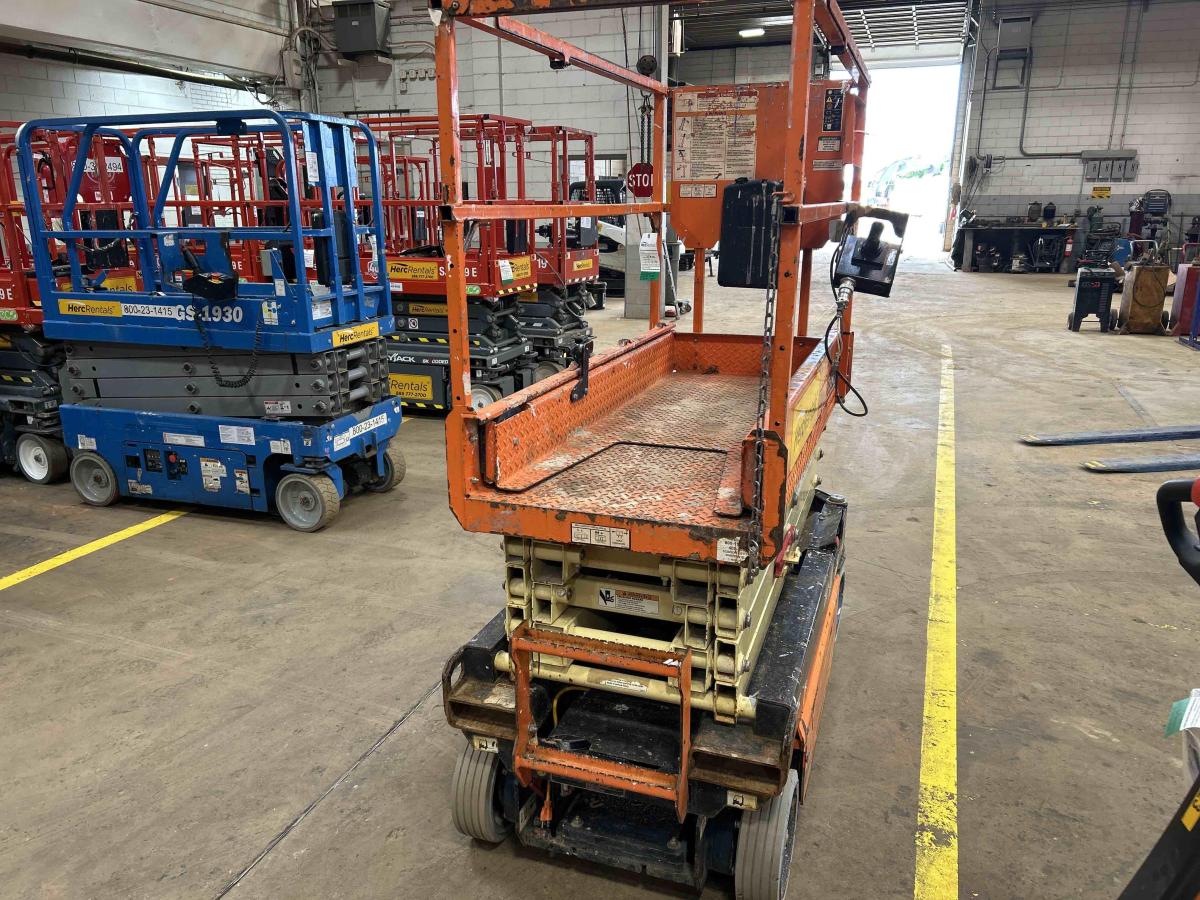 2018 JLG 1932R-5