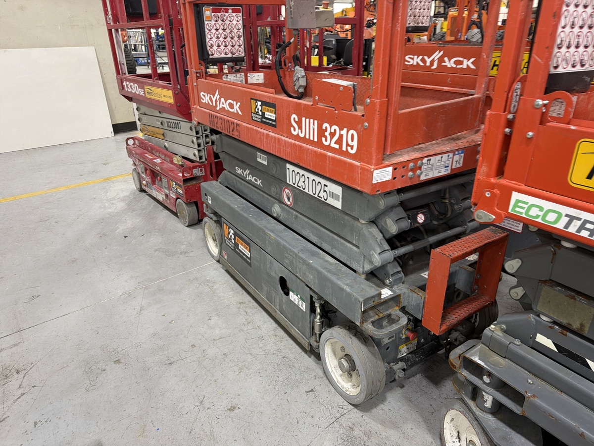 2017 Skyjack SJ3219-2