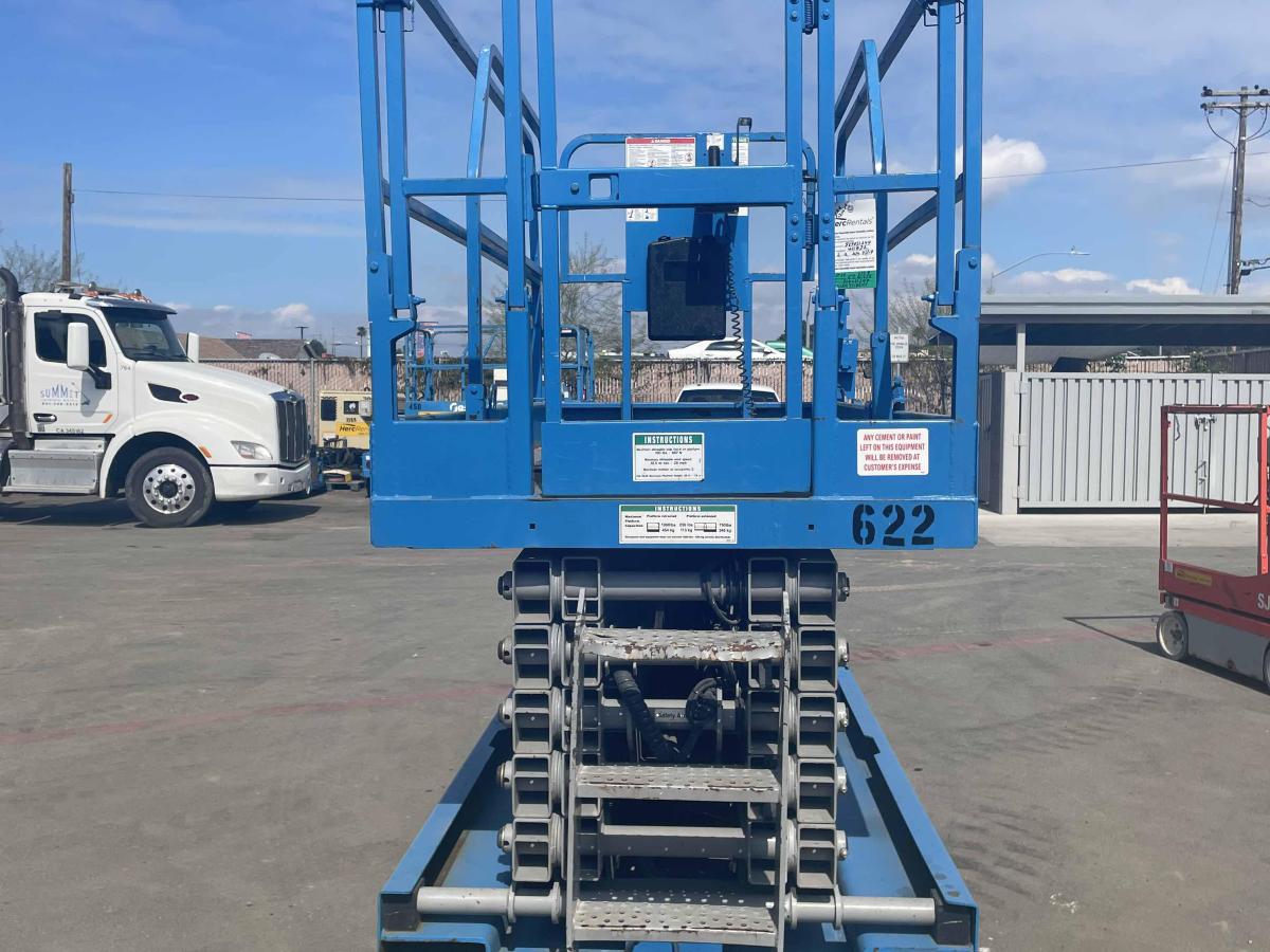 2016 Genie GS-4047