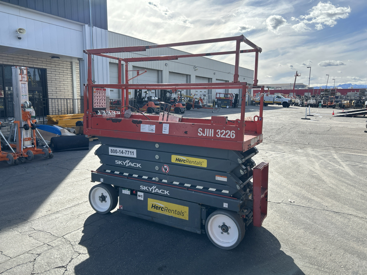 2017 Skyjack SJ3226-5