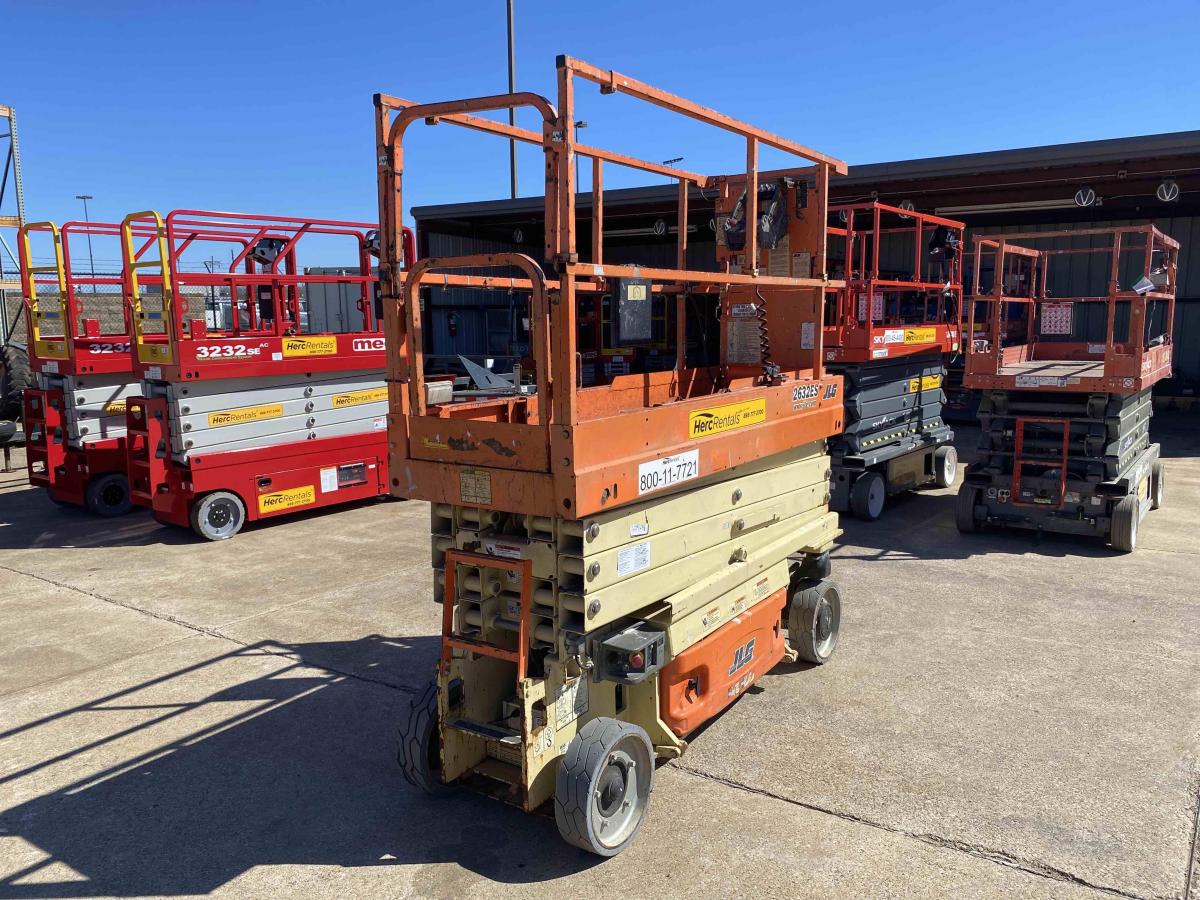 2016 JLG 2632ES