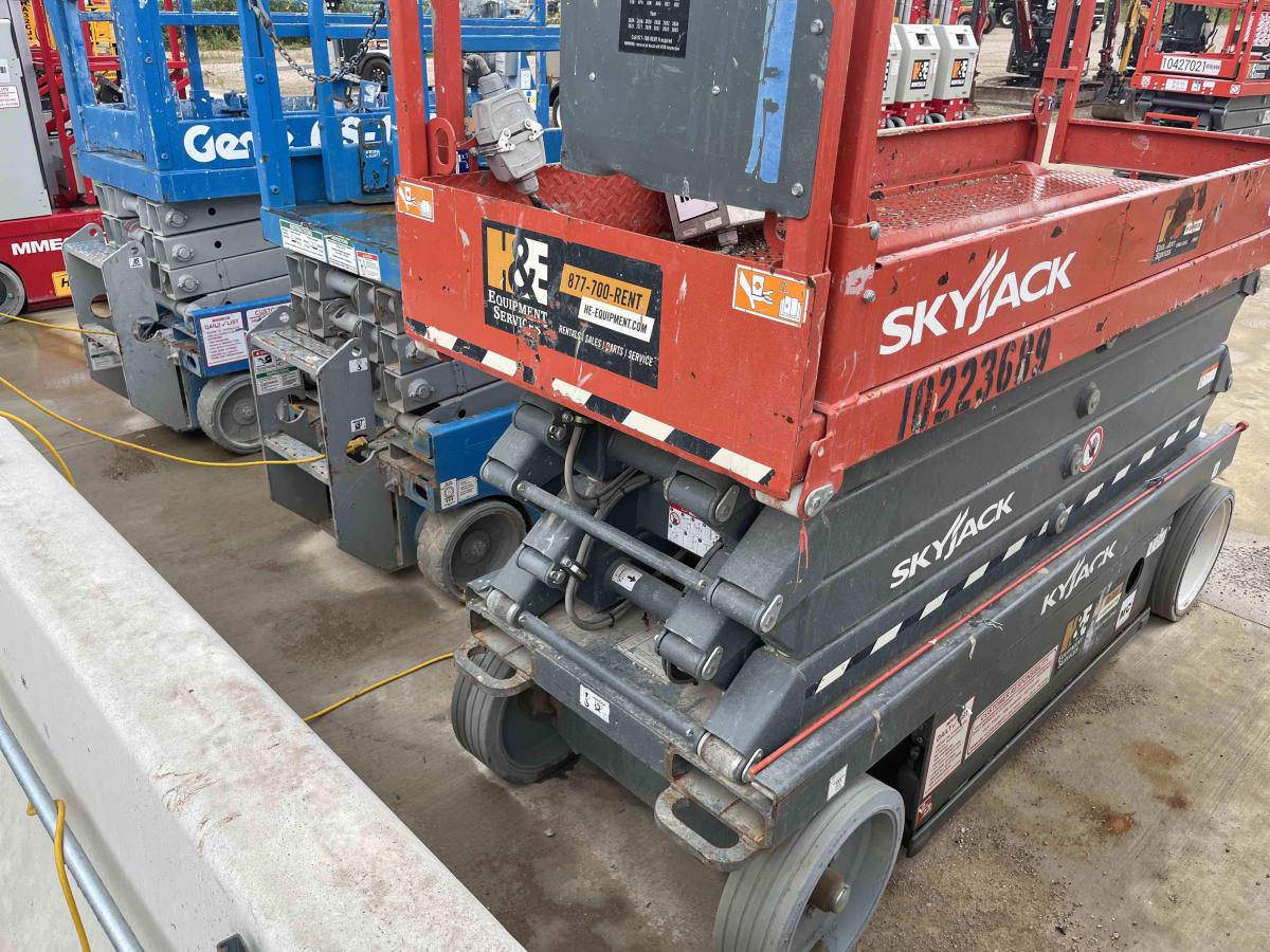 2017 Skyjack SJ3226-4