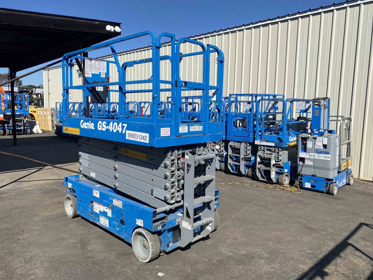 2018 Genie GS-4047