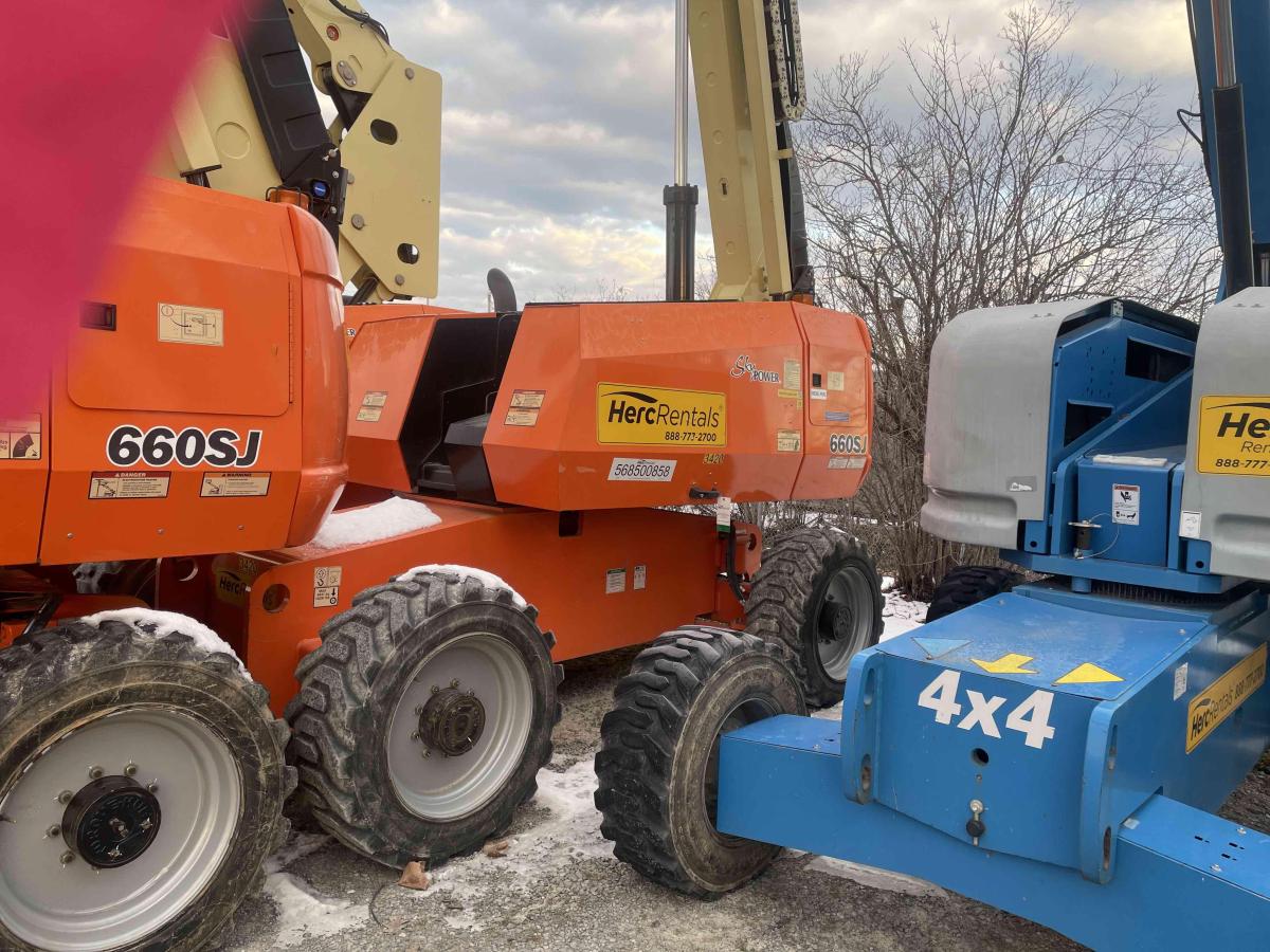 2012 JLG 660SJ