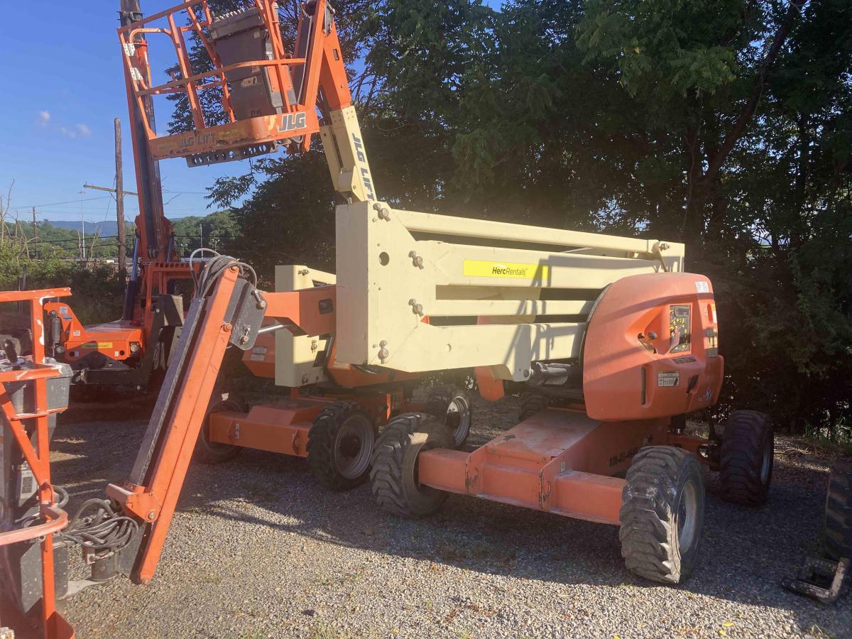 2015 JLG 450AJ