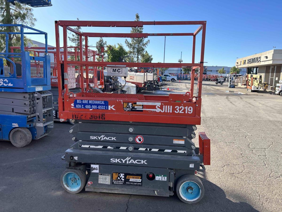 2017 Skyjack SJ3219