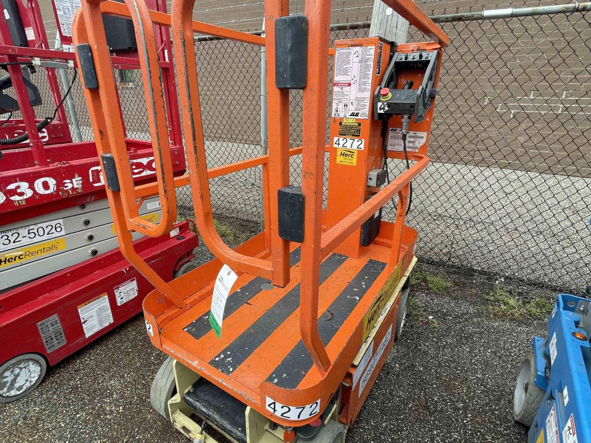 2014 JLG 1230ES-4