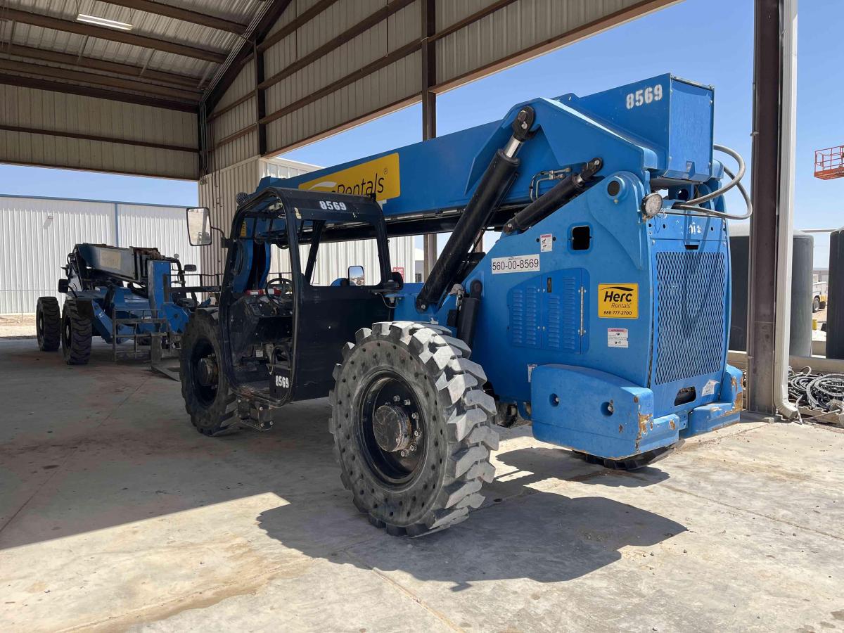 2017 Genie GTH-1056
