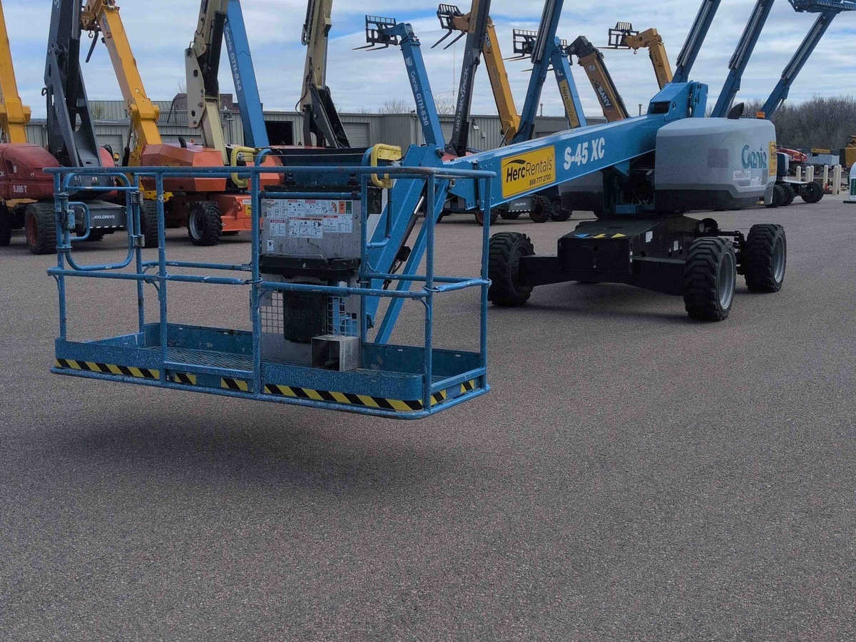 2019 Genie S-45XC-4
