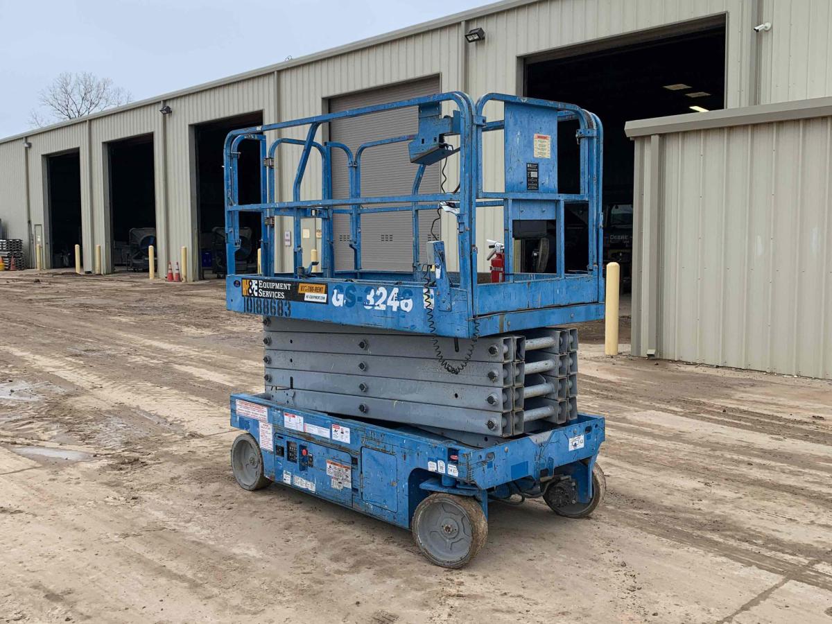 2016 Genie GS-3246-3