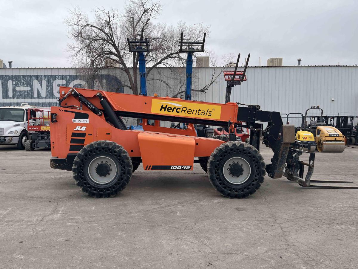 2020 SkyTrak 10042