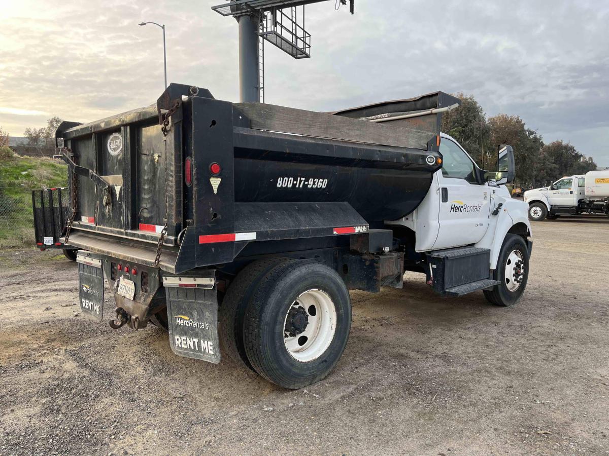 2017 Ford F750