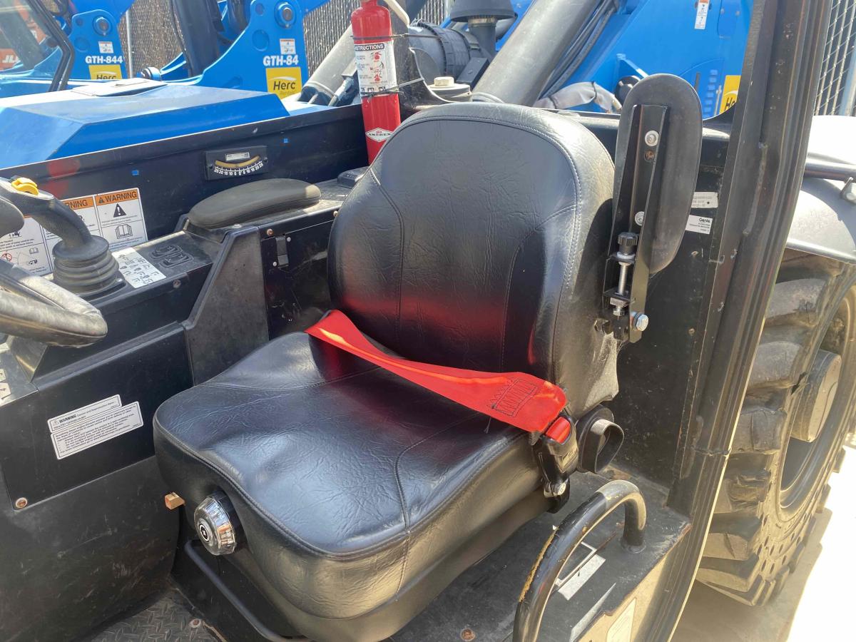 2019 Genie GTH-1056