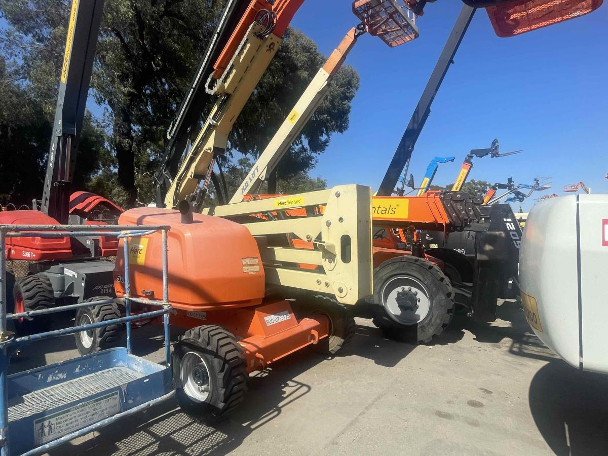2015 JLG 450AJ