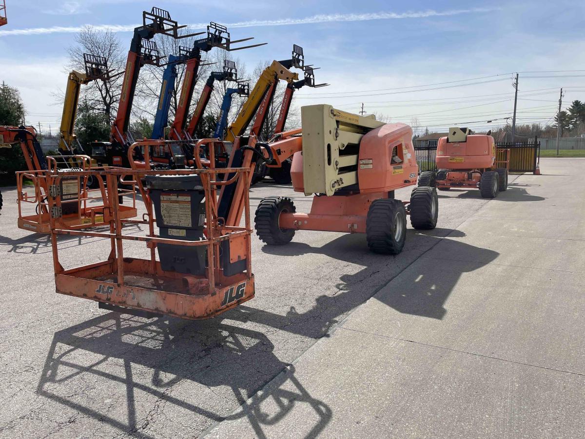 2016 JLG 450AJ