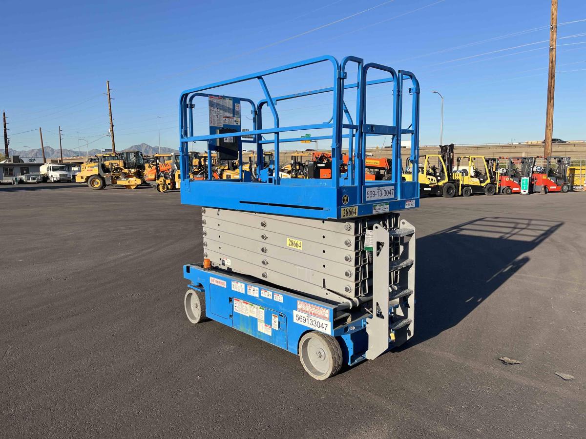 2016 Genie GS-4047