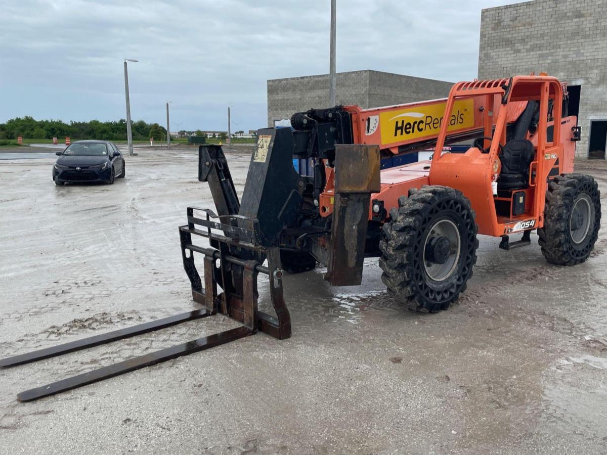 2018 SkyTrak 10054-1