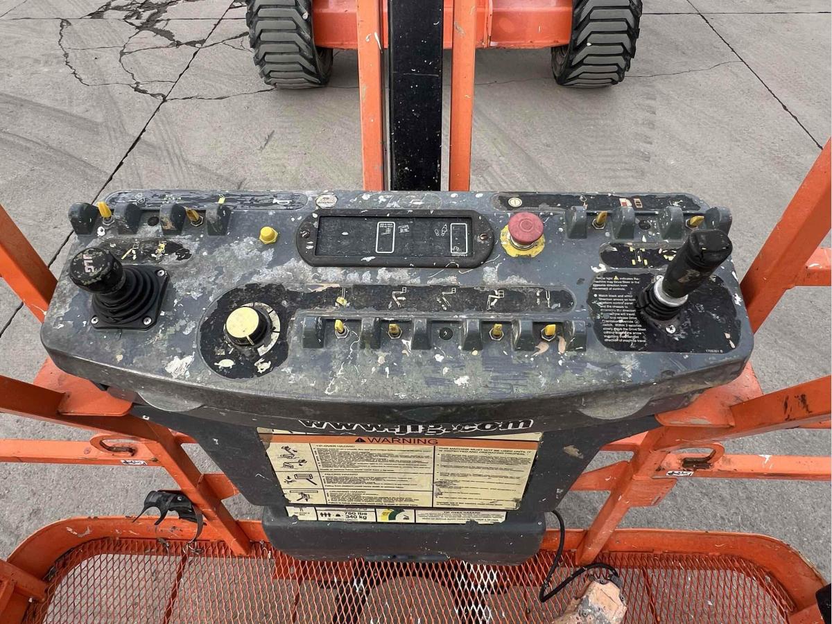 2014 JLG 450AJ