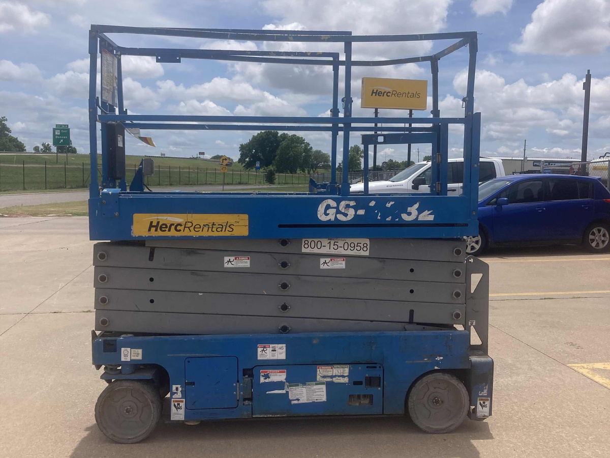 2017 Genie GS-3232-4