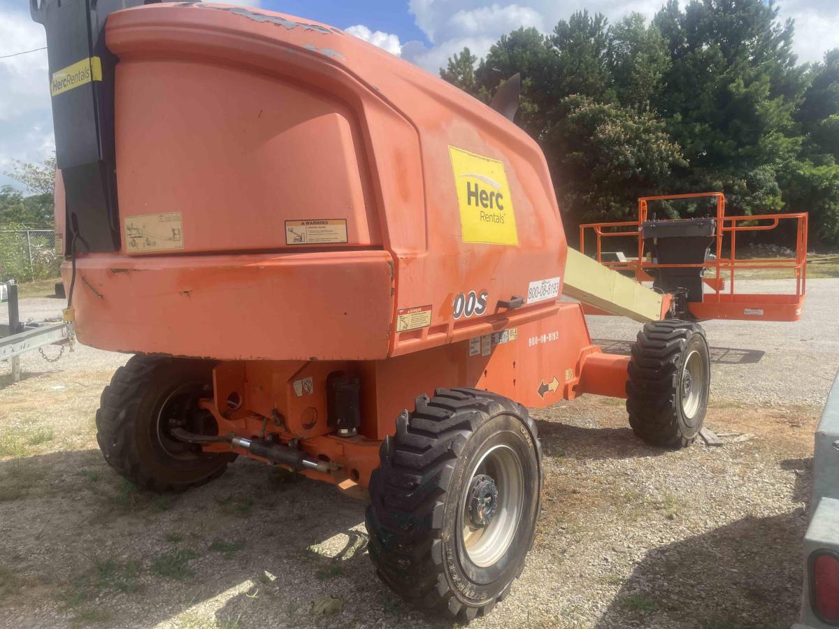 2016 JLG 400S