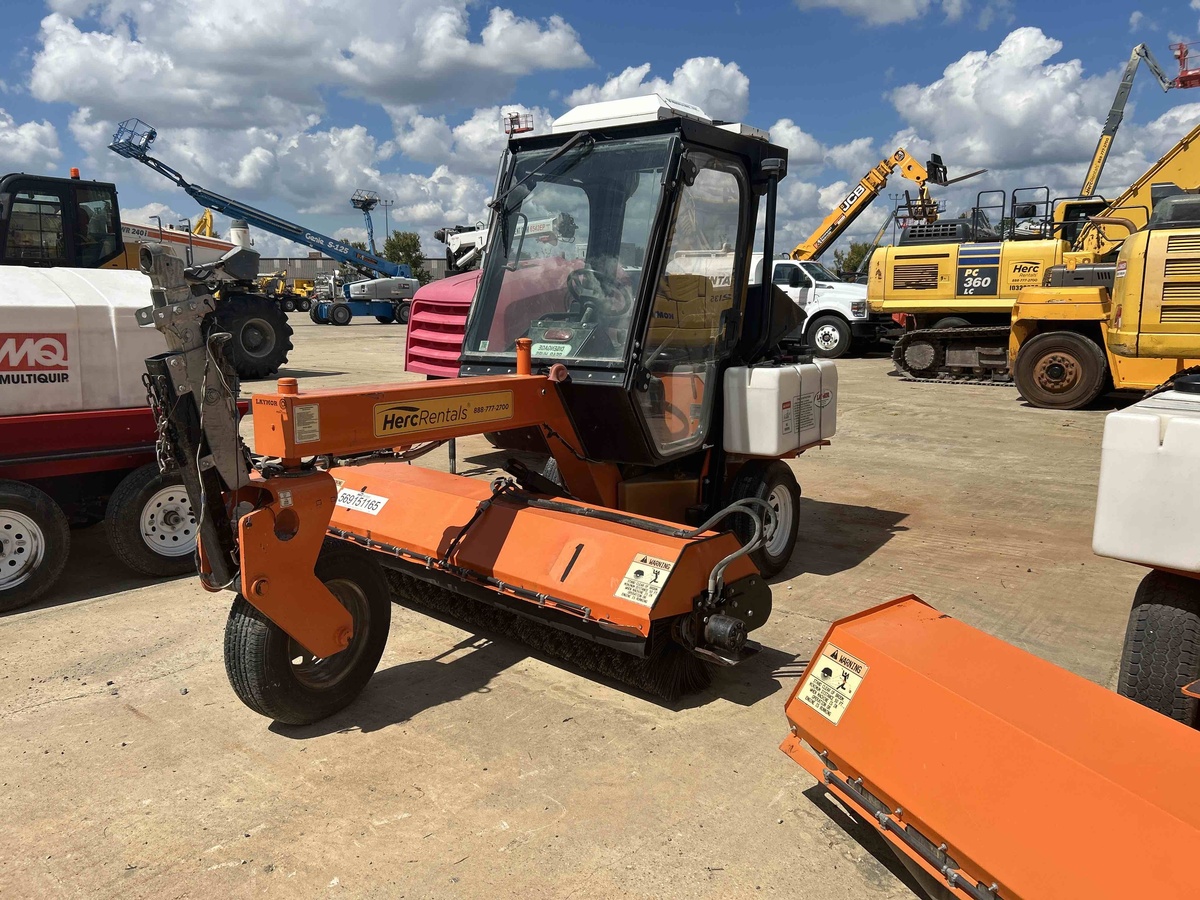 2021 LayMor SM300-2