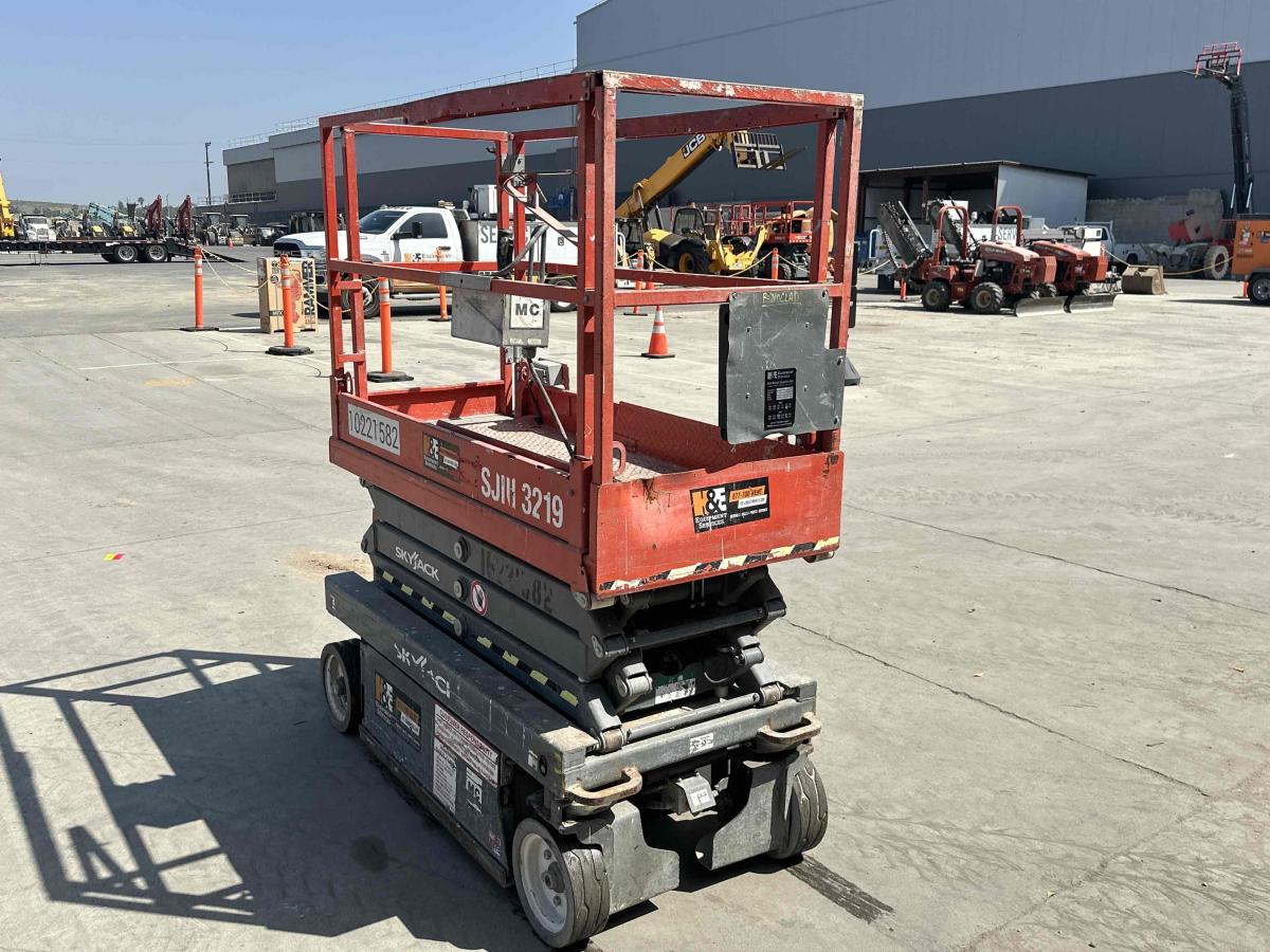 2017 Skyjack SJ3219