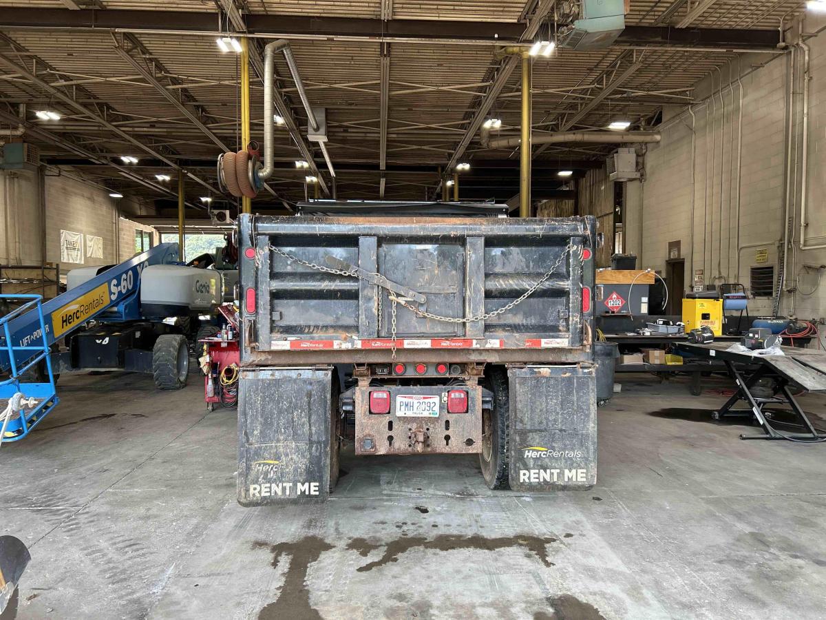 2021 Ford F750-5