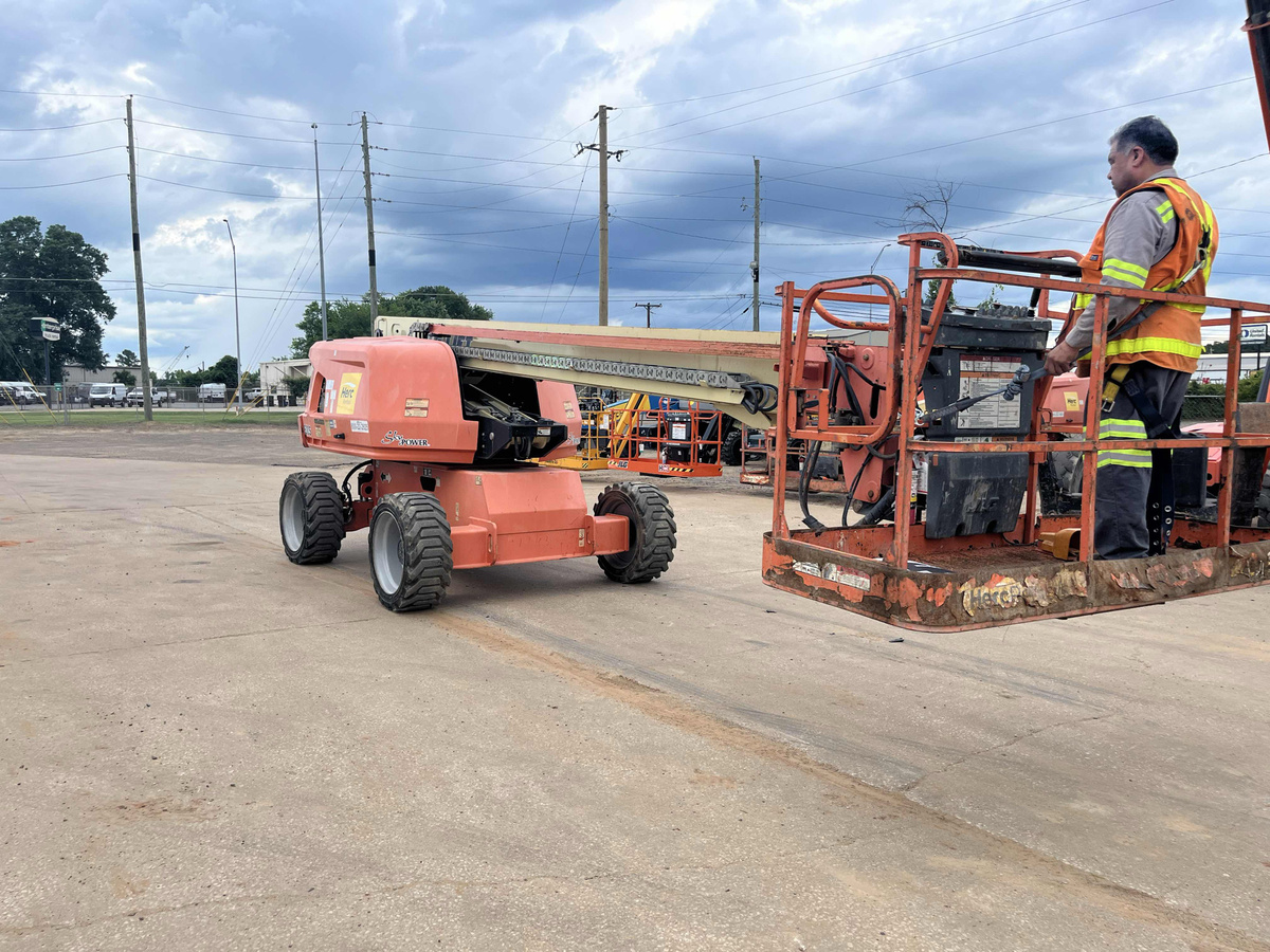 2018 JLG 600S-4