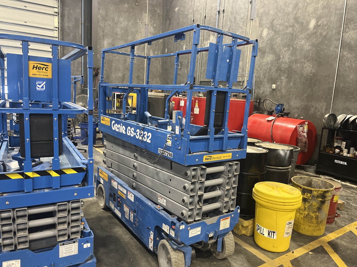 2018 Genie GS-3232