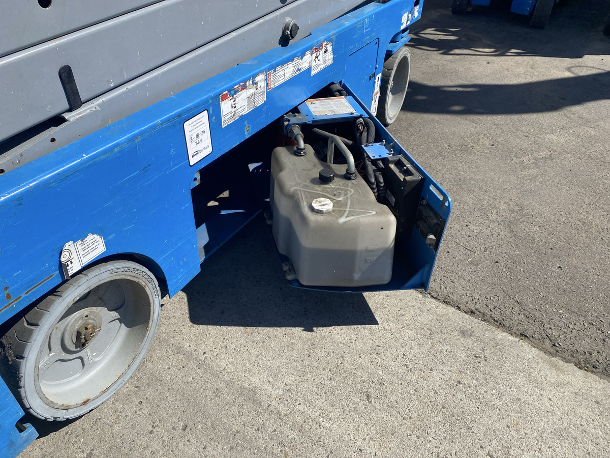 2018 Genie GS-3232-10