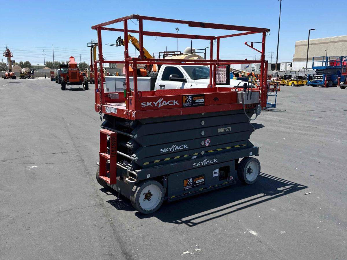 2016 Skyjack SJ4632
