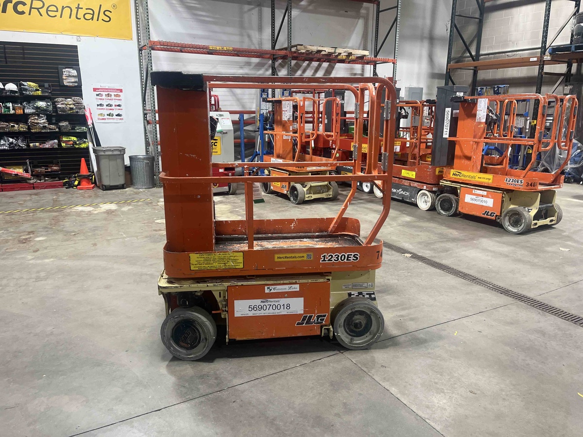 2015 JLG 1230ES-3