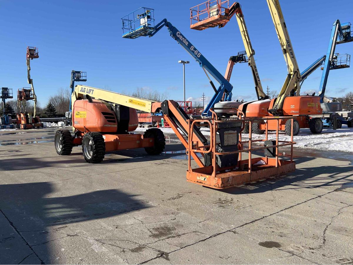 2014 JLG 600AJ