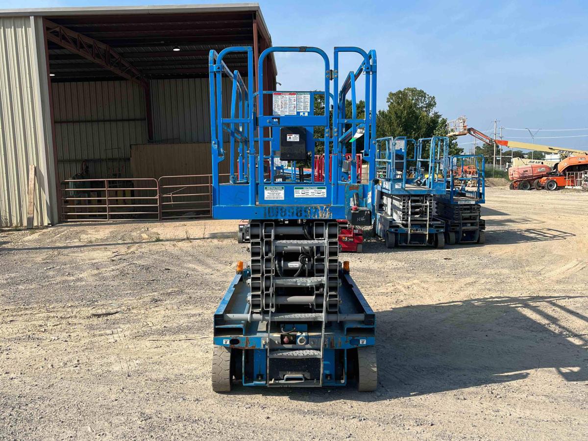 2016 Genie GS-4047