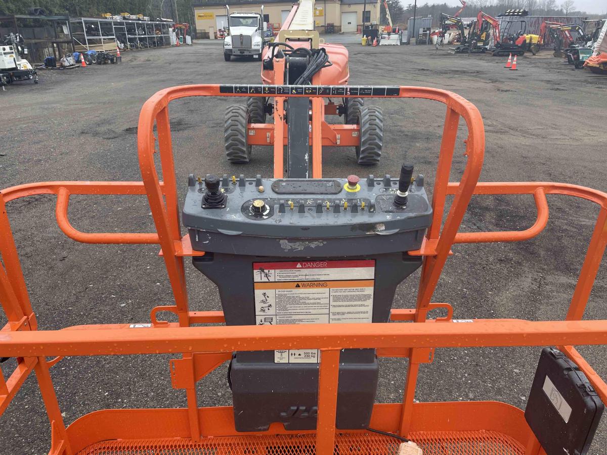 2015 JLG E600JP