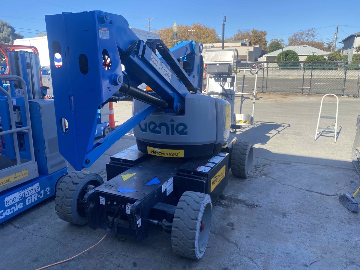 2017 Genie Z-33/18-3