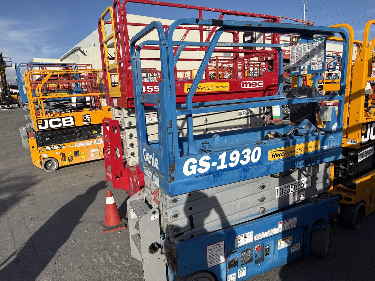 2018 Genie GS-1930