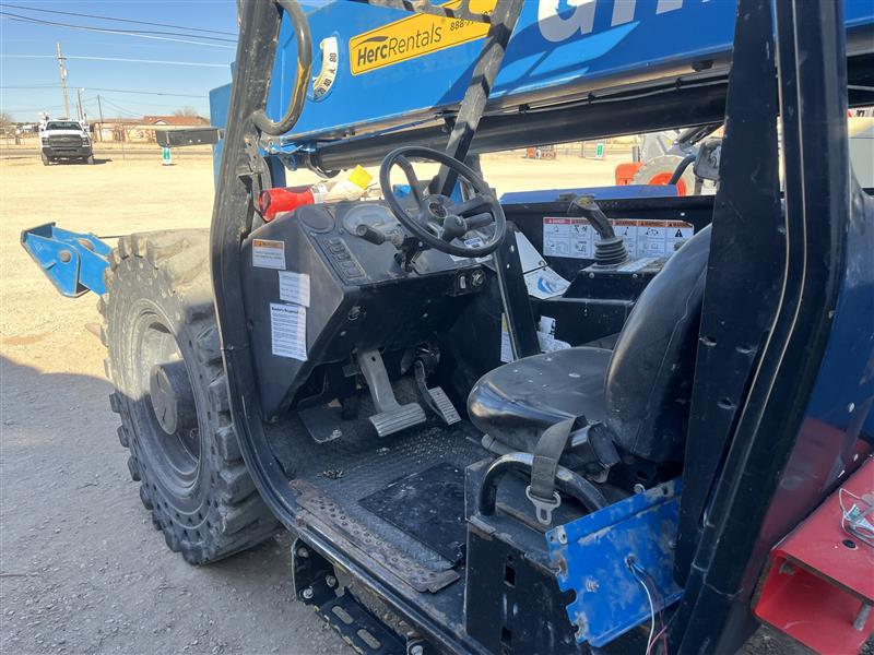 2019 Genie GTH-1056